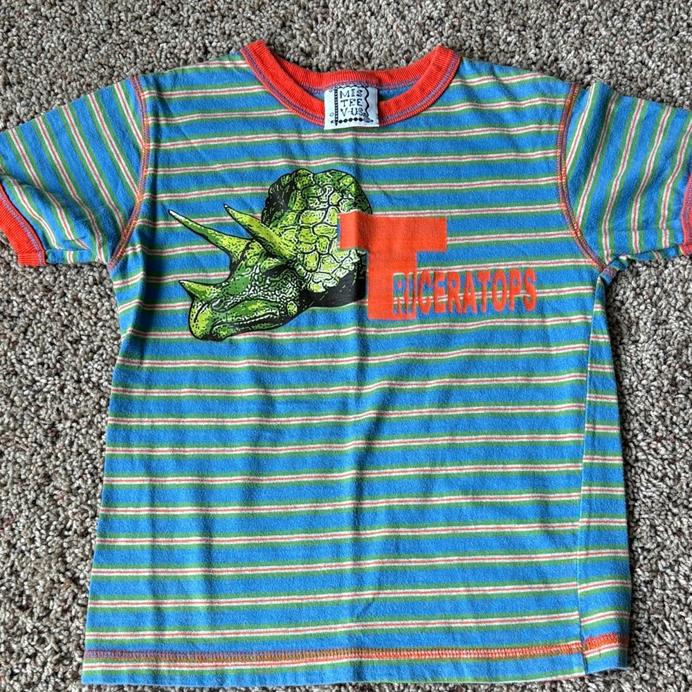Mis Tee V-U.S. brand Dino t-shirt